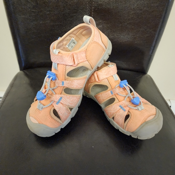 Keen Sandals - Picture 1 of 8
